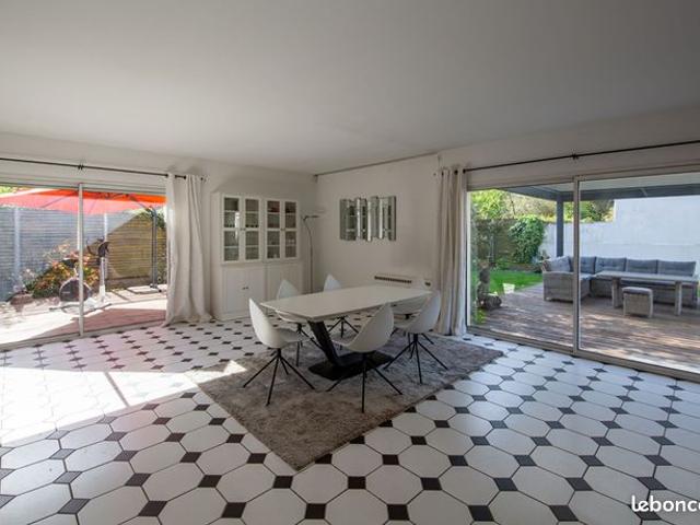Maison 6 pièces 161 m²