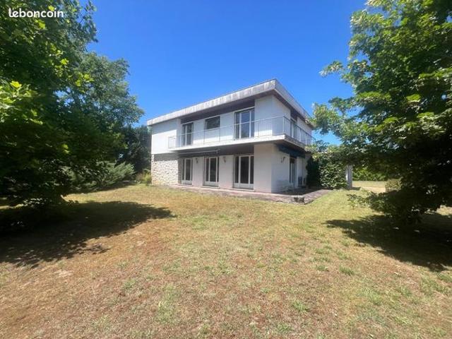 Maison 6 pièces 161 m²