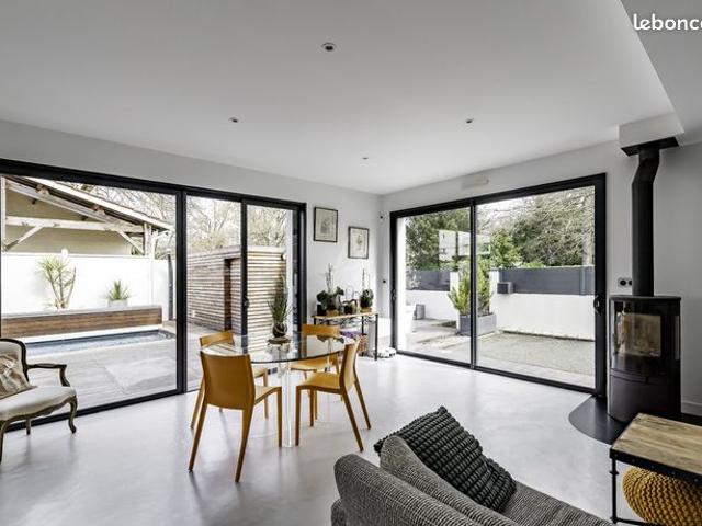 Maison 6 pièces 161 m²