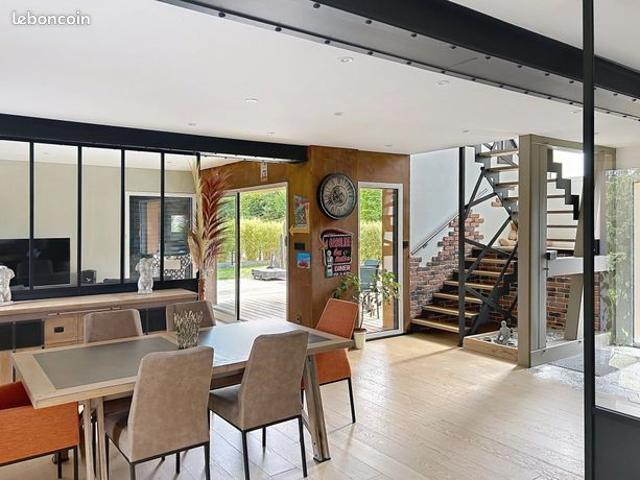 Maison 6 pièces 161 m²