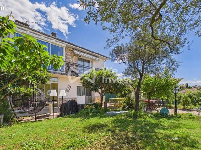 Maison 6 pièces 161 m²
