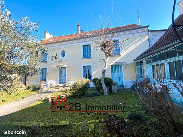 Maison 6 pièces 161 m²