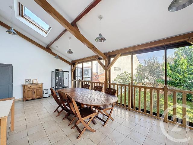 Maison 6 pièces 161 m²