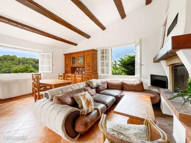 Maison 6 pièces 161 m²