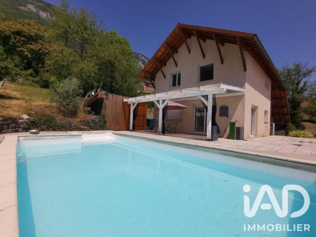 Maison 6 pièces 161 m²