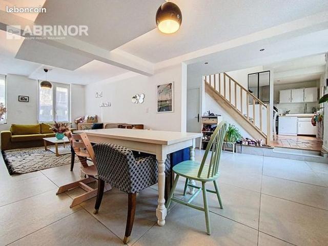 Maison 6 pièces 162 m²