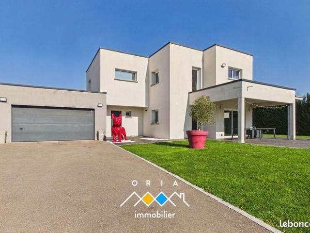 Maison 6 pièces 162 m²