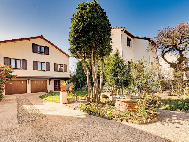 Maison 6 pièces 162 m²