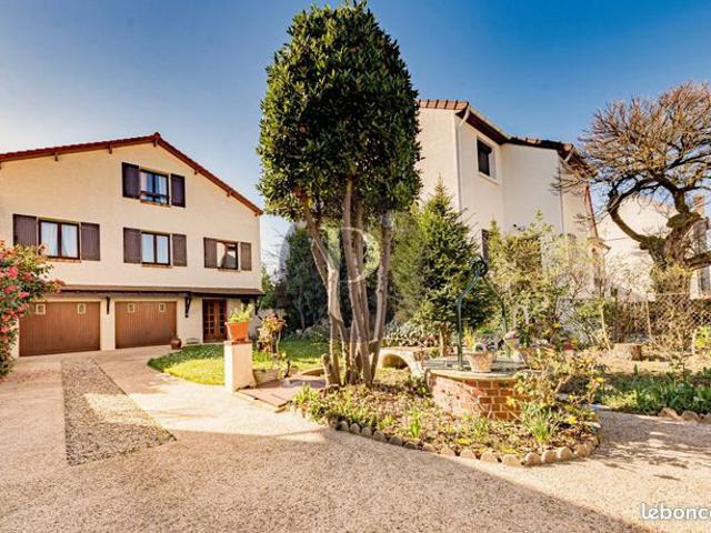 Maison 6 pièces 162 m²