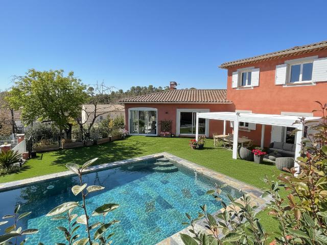 Maison 6 pièces 162 m²