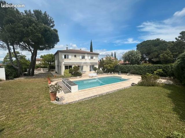 Maison 6 pièces 162 m²
