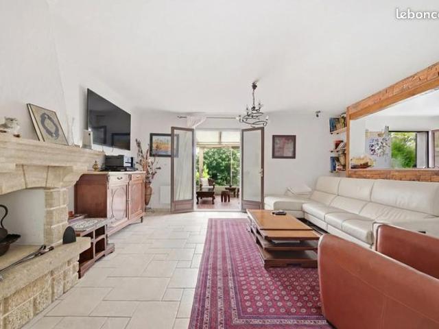 Maison 6 pièces 162 m²
