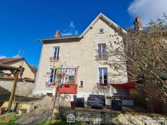 Maison 6 pièces 162 m²