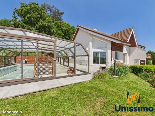 Maison 6 pièces 162 m²