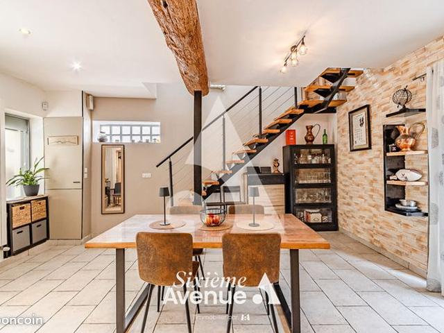 Maison de village 6 pièces 195 m²