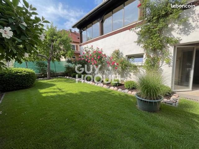 Maison 6 pièces 162 m²