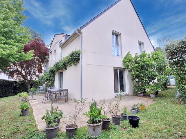 Maison 6 pièces 163 m²