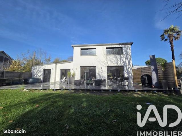 Maison 6 pièces 163 m²