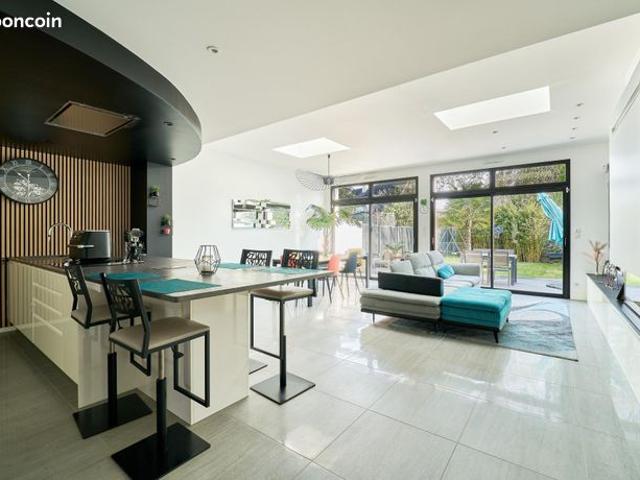 Maison 6 pièces 163 m²