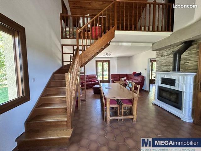 Maison 6 pièces 163 m²