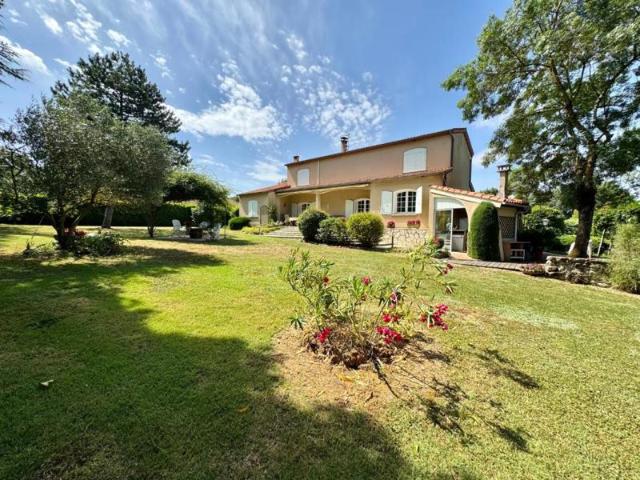 Maison 6 pièces / 163 m² / 393 000 EUR / CASTRES