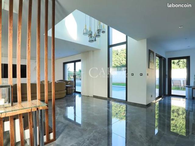 Maison 6 pièces 163 m²