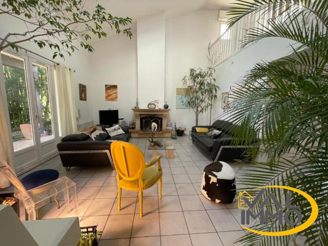 Maison 6 pièces 174 m²