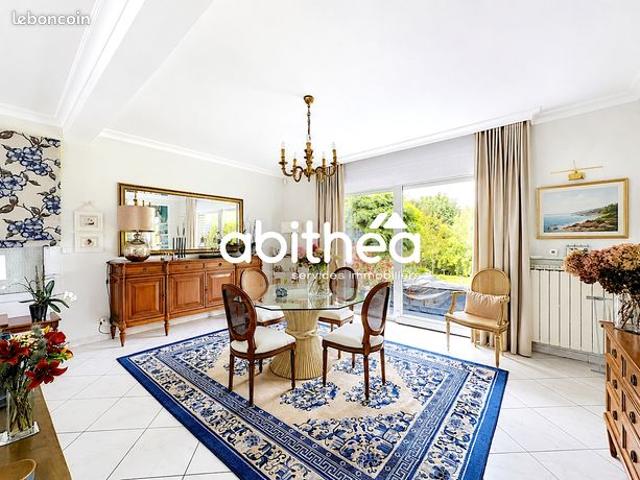 Maison 6 pièces 174 m²