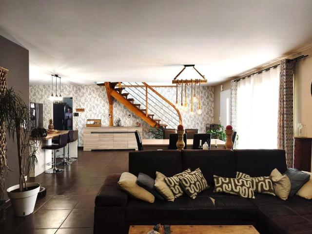 Maison 6 pièces 174 m²