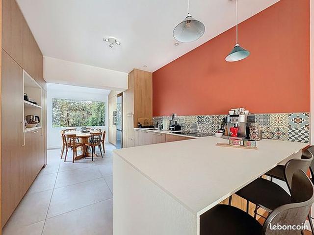 Maison 6 pièces 174 m²