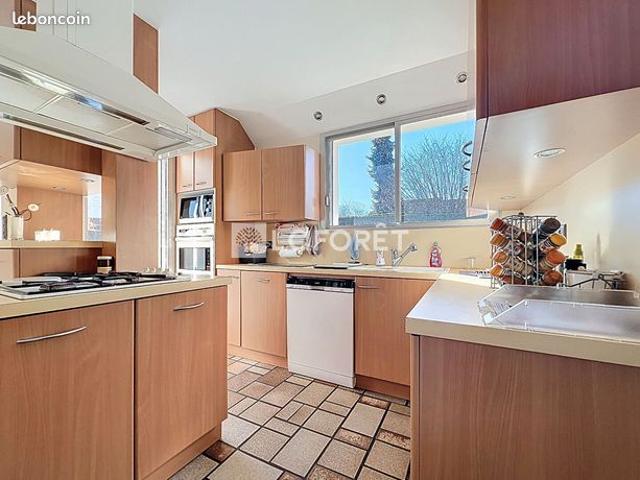 Maison 6 pièces 174 m²