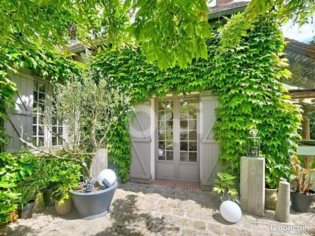 Maison 6 pièces 174 m²