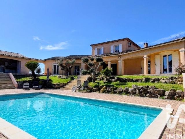 Maison 6 pièces 174 m²