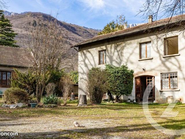 Maison 6 pièces 174 m²