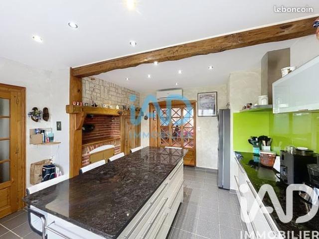 Maison 6 pièces 176 m²