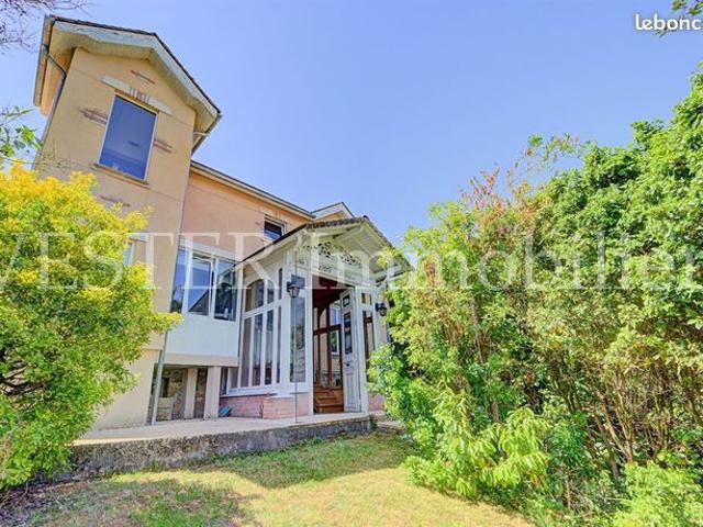 Maison 6 pièces 175 m²