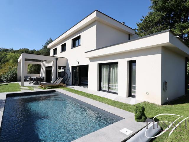 Maison 6 pièces 175 m²