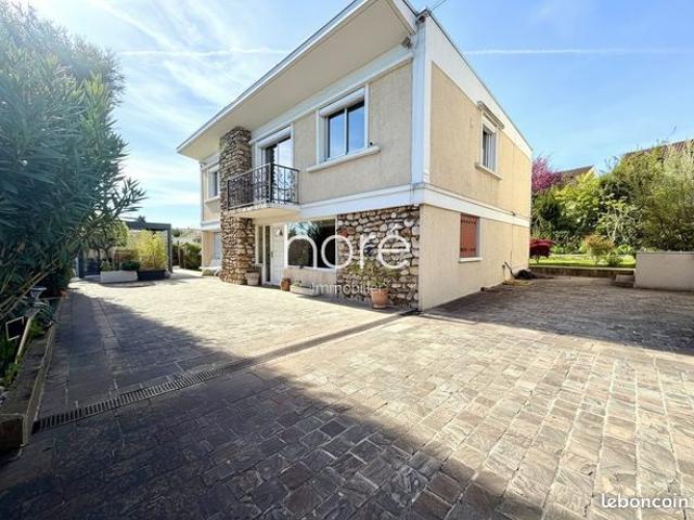 Maison 6 pièces 175 m²