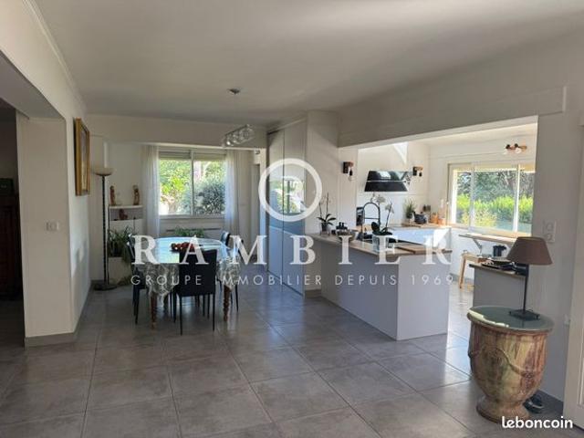 Maison 6 pièces 185 m²