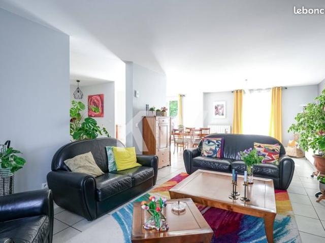 Maison 6 pièces 176 m²