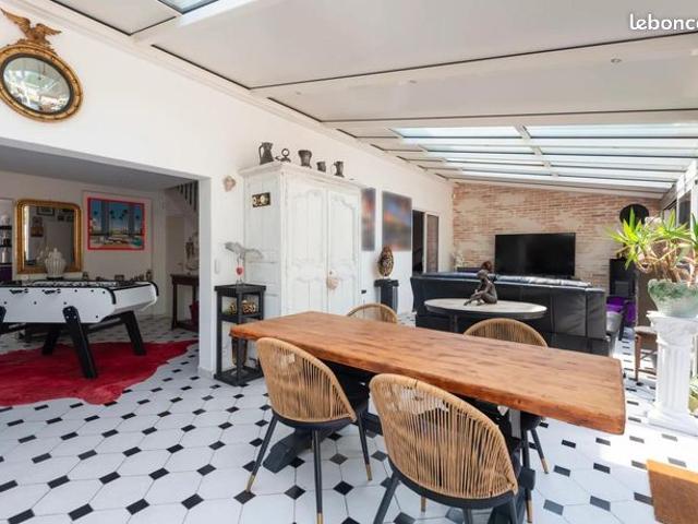 Maison 6 pièces 176 m²