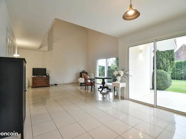 Maison 6 pièces 176 m²