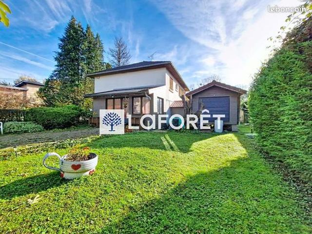 Maison 6 pièces 176 m²