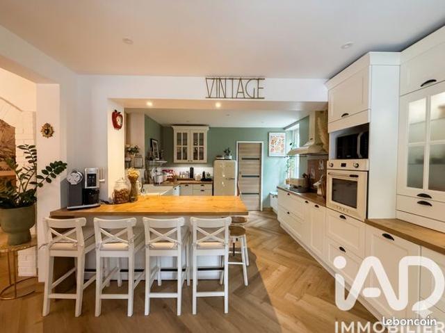 Maison 6 pièces 176 m²