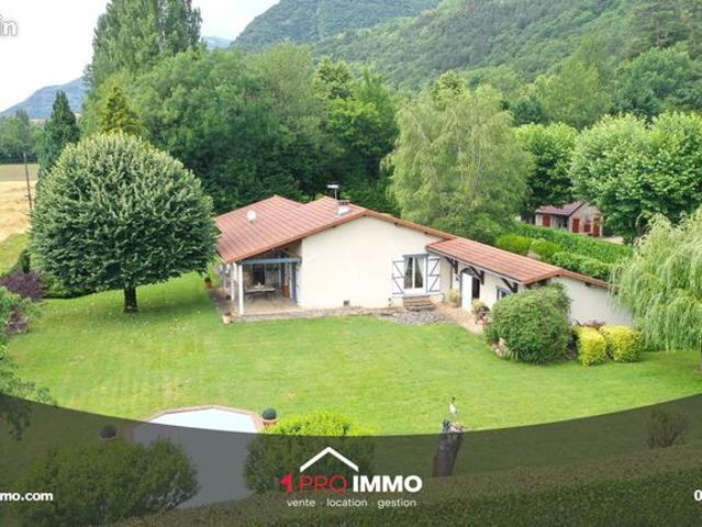 Maison 6 pièces 176 m²