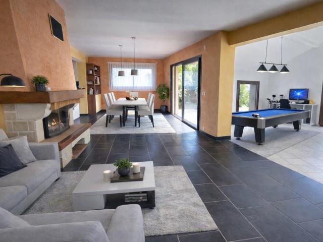 Maison 6 pièces 176 m²