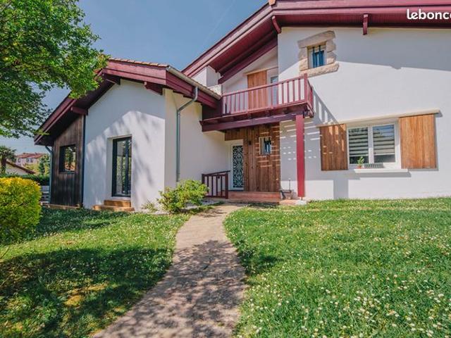 Maison 6 pièces 176 m²