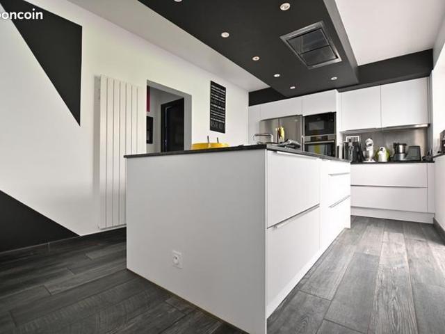 Maison 6 pièces 176 m²