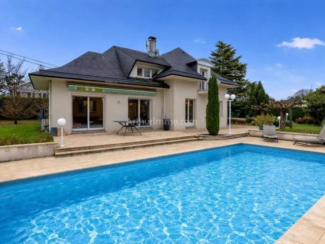 Maison 6 pièces 176 m²