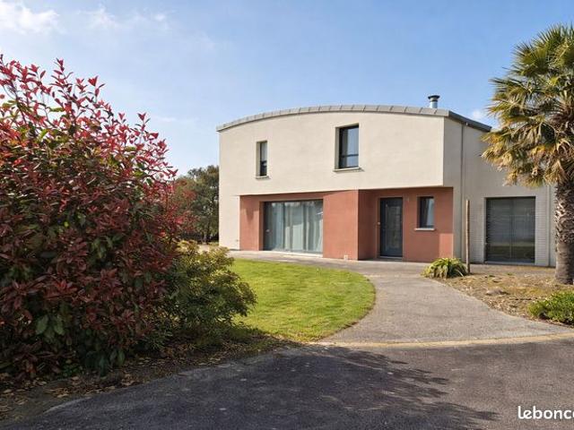 Maison 6 pièces 176 m²